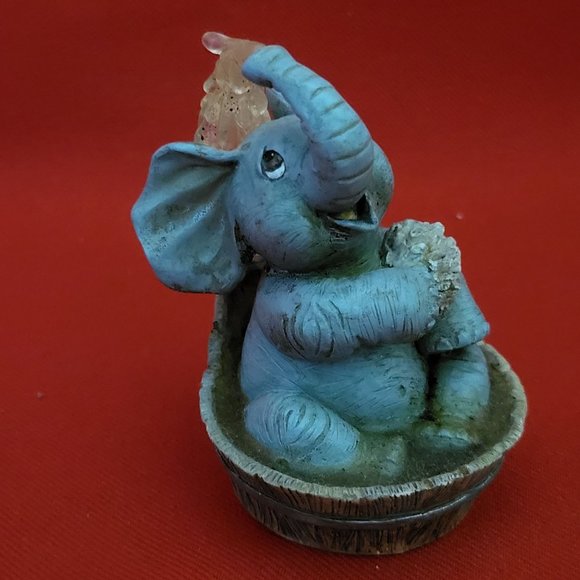 The Hamilton Collection Clean Fun Elephant Figurine 1996 - Picture 1 of 12